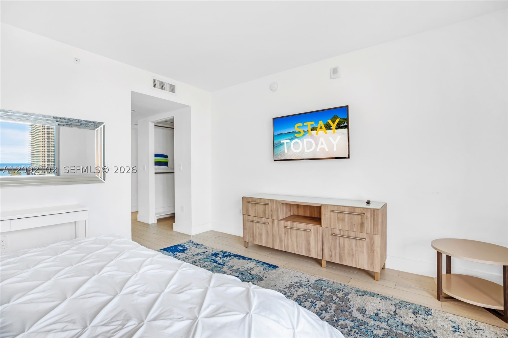 image Beachwalk Condominium14