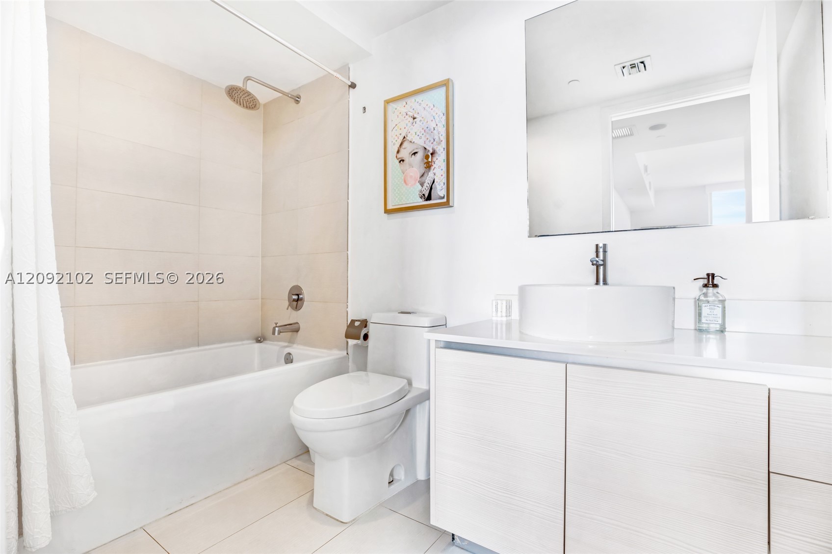image Beachwalk Condominium23