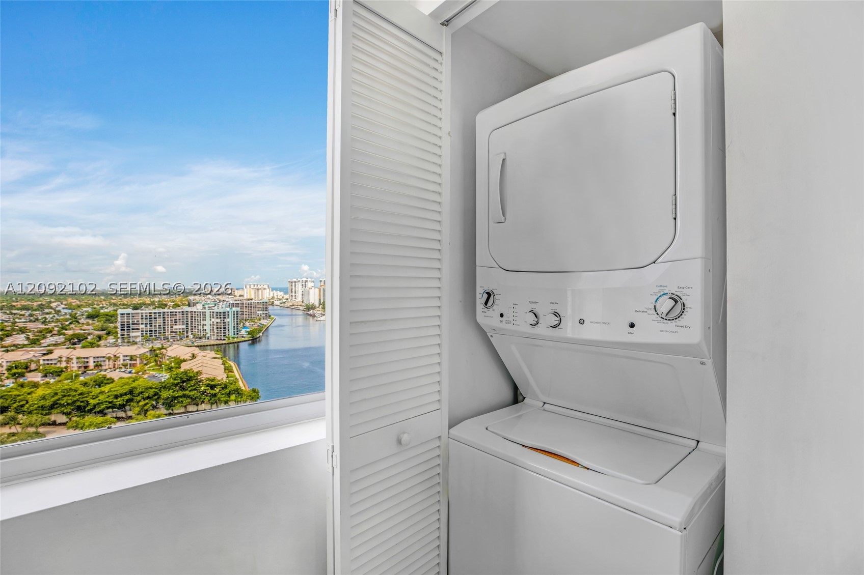 image Beachwalk Condominium24