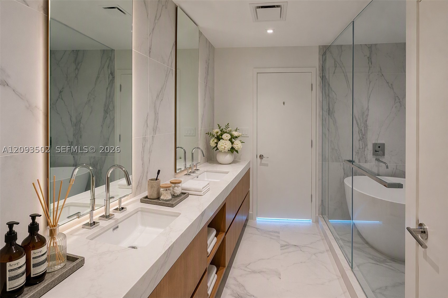 1400 Biscayne Blvd #303 Miami, FL 33132