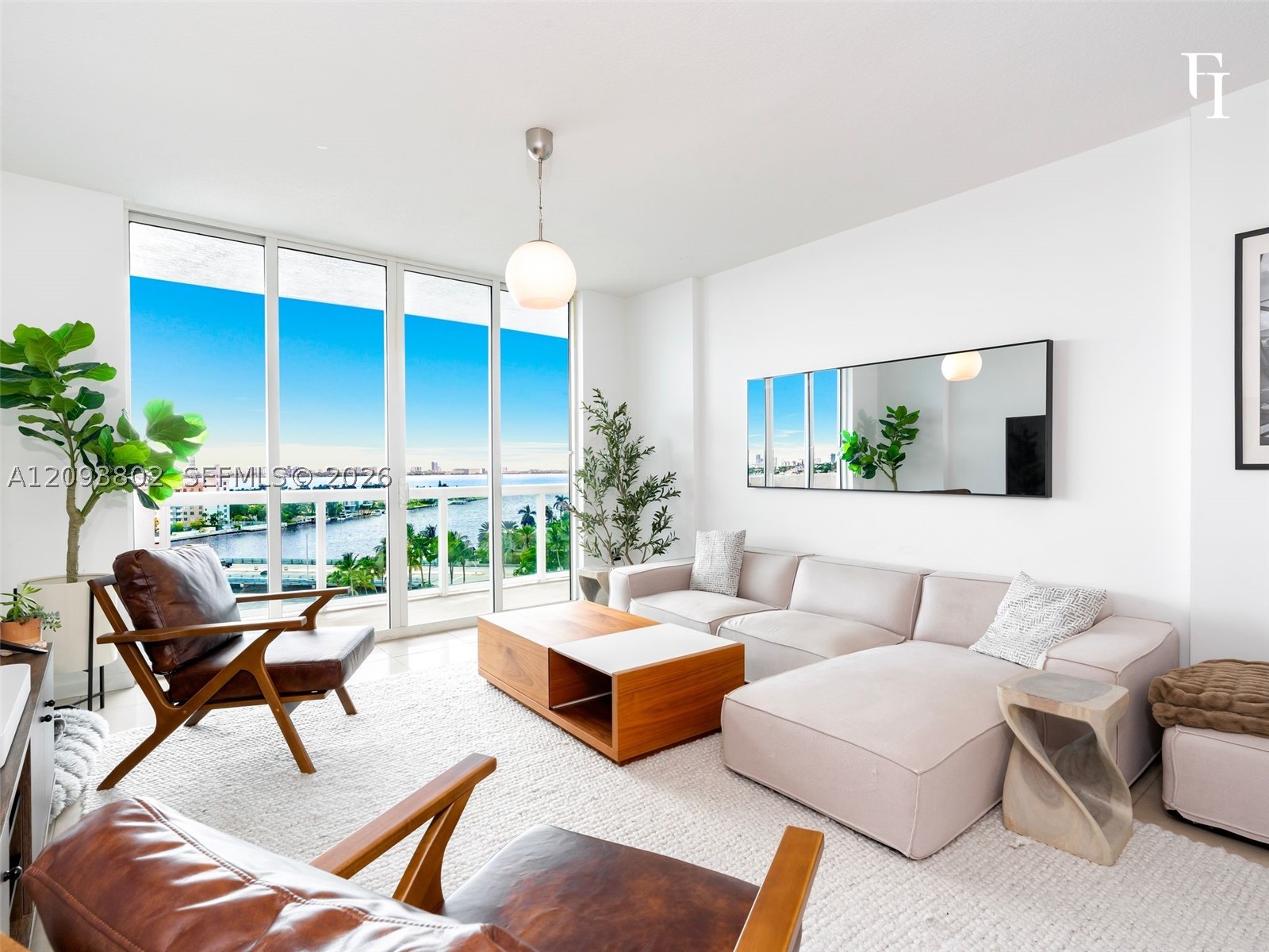 7910 Harbor Is Dr #909