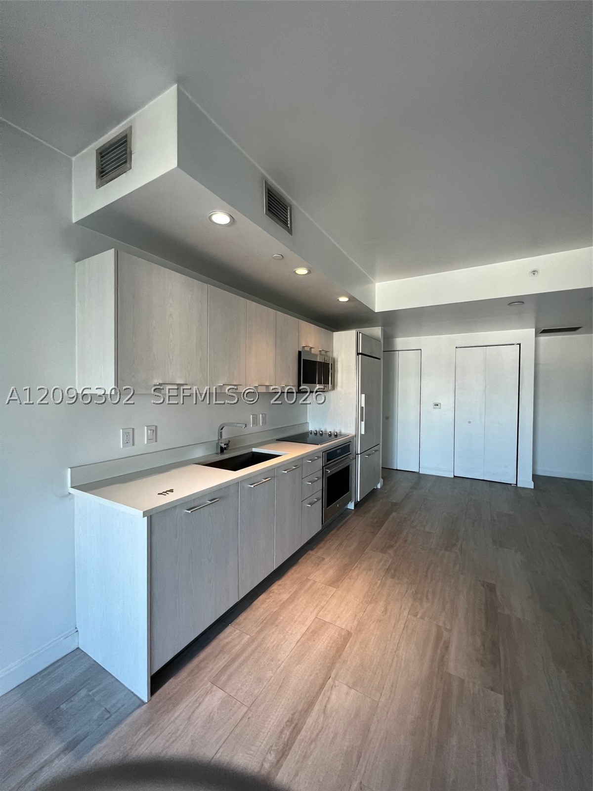 image Brickell Heights East18
