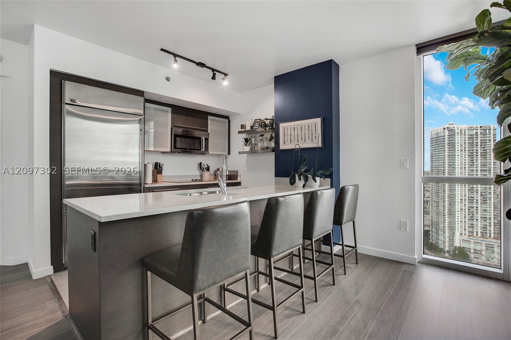 image 500 Brickell West6