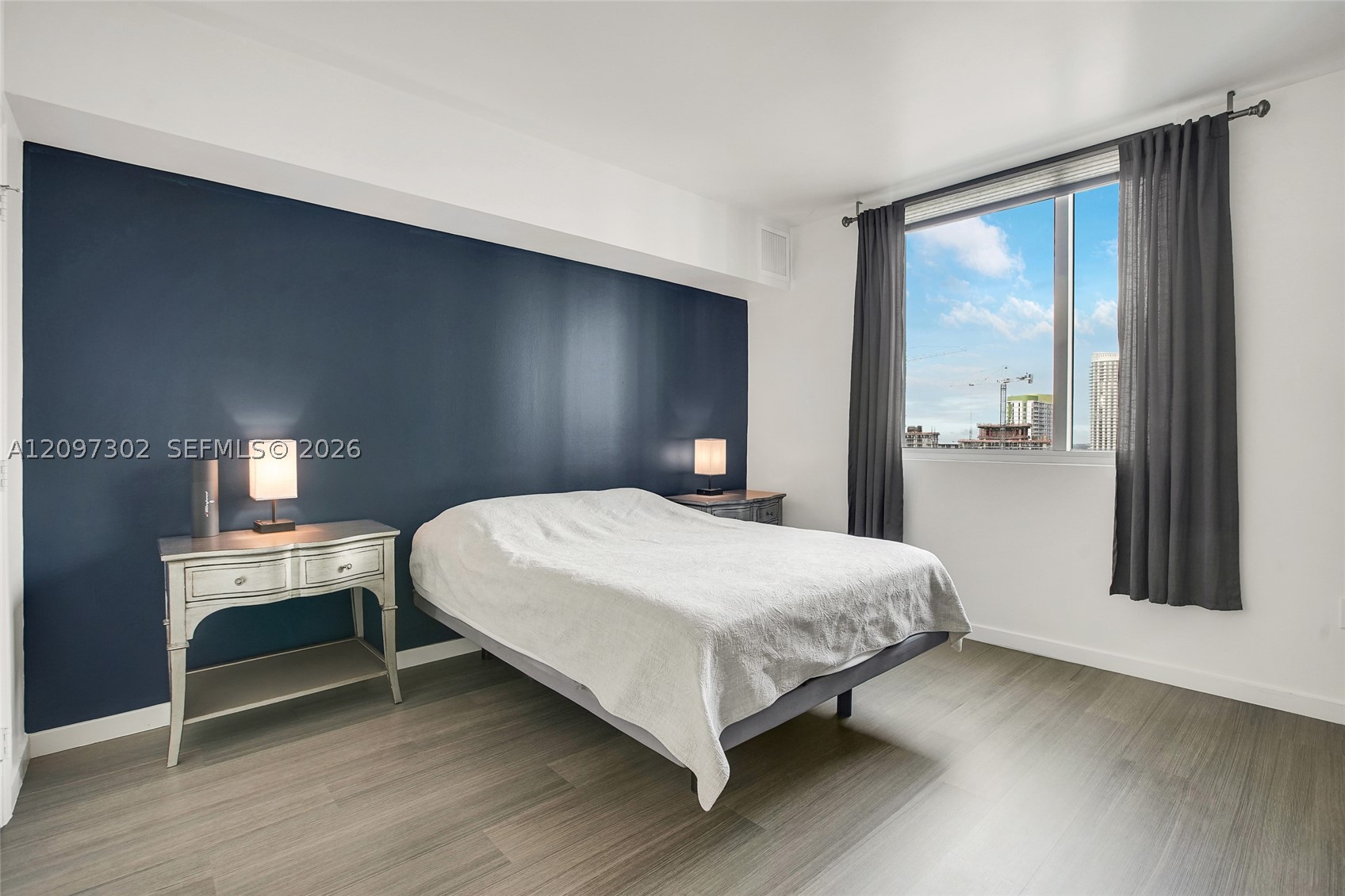 image 500 Brickell West8