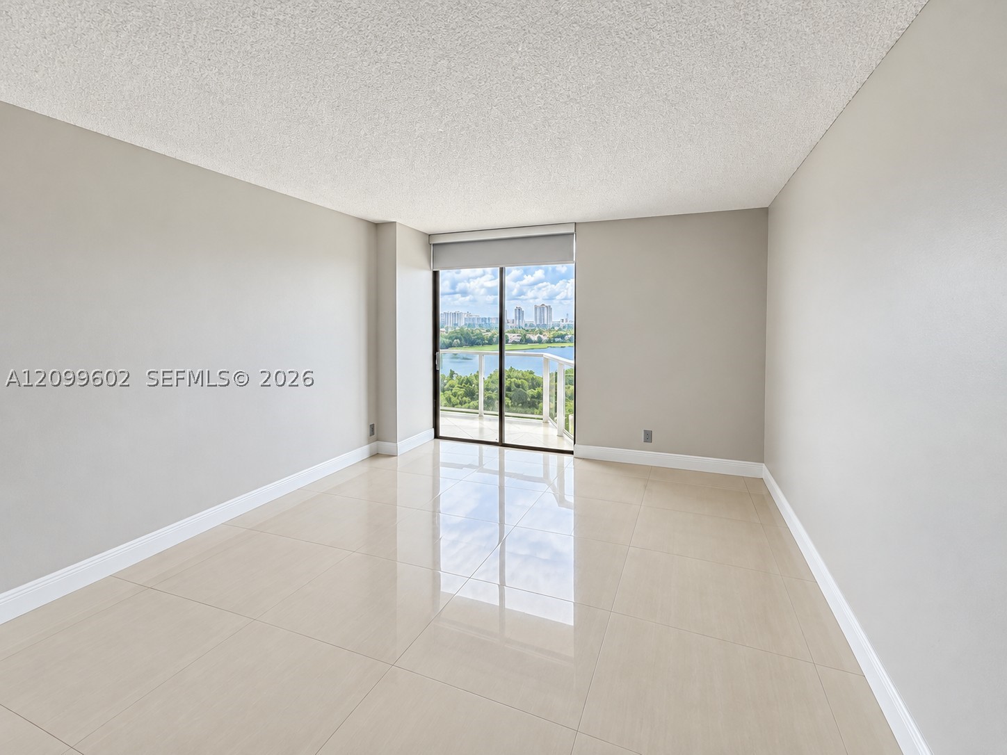 image Hamptons West9