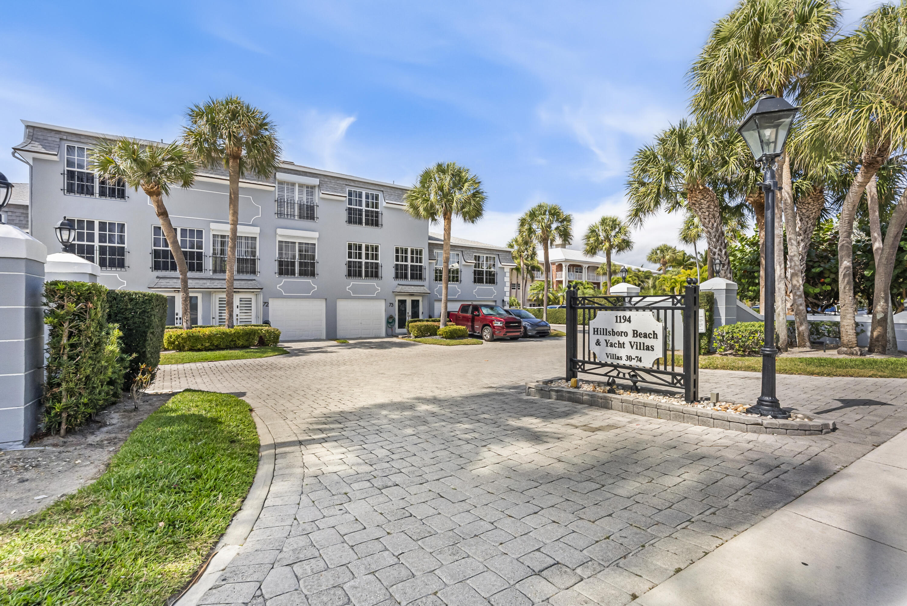 1194 Hillsboro Mile #72