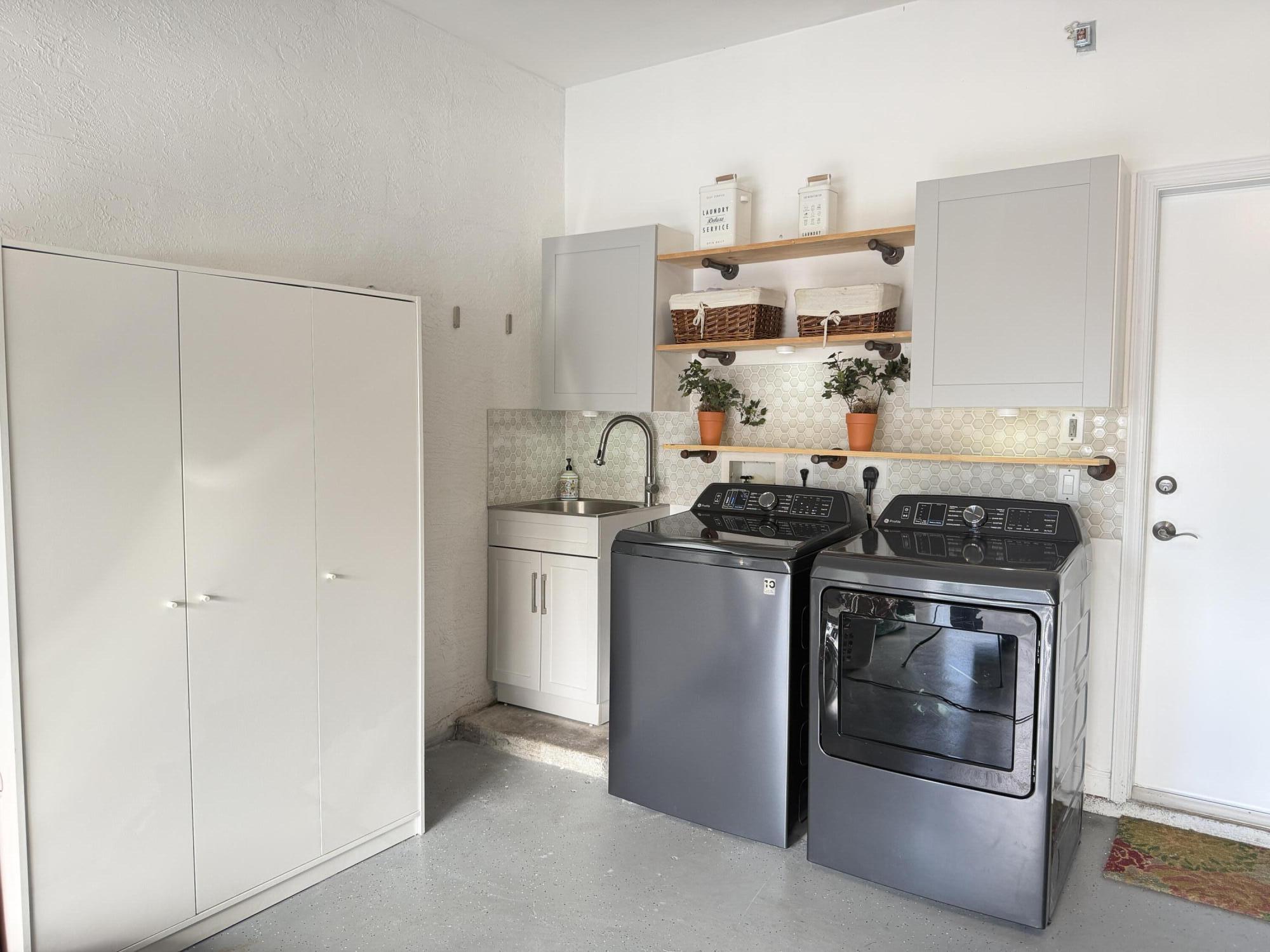 10255 Little Mustang Lake Worth, FL 33449