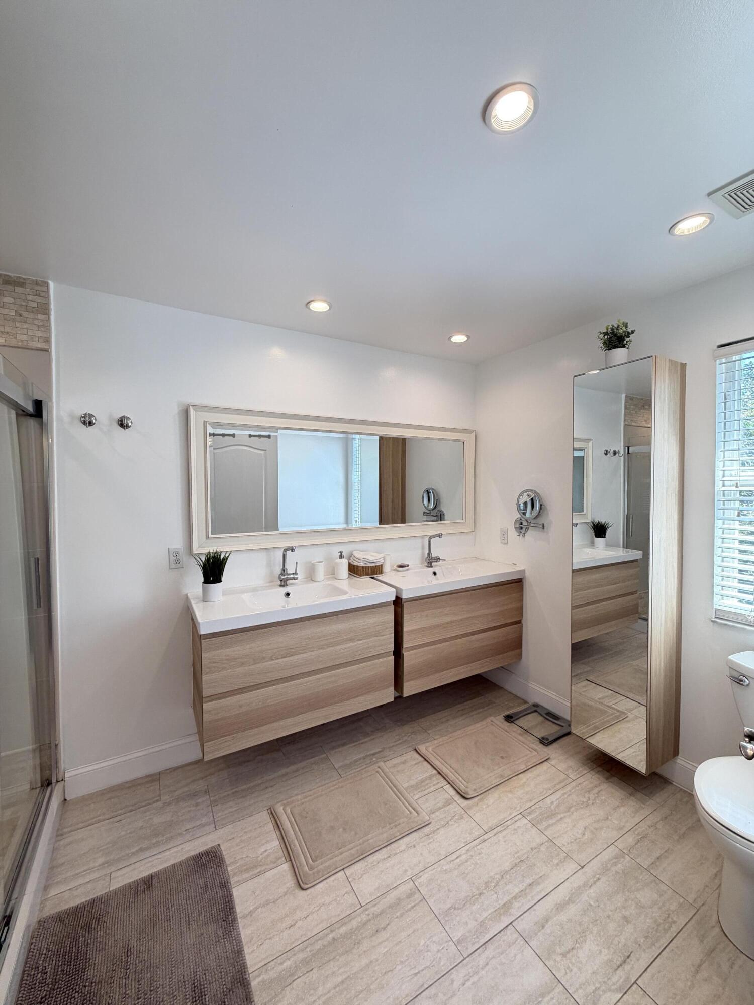 10255 Little Mustang Lake Worth, FL 33449