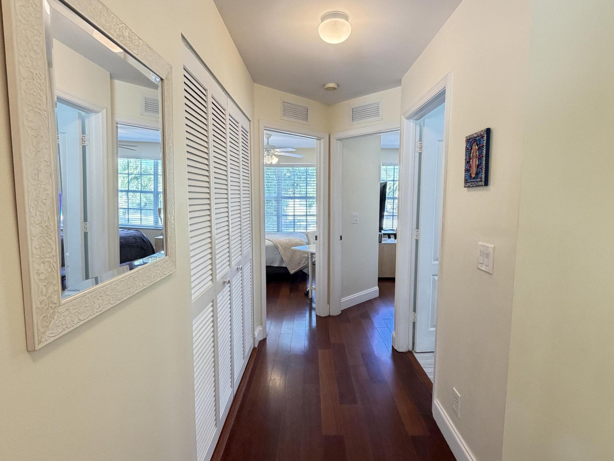 10255 Little Mustang Lake Worth, FL 33449