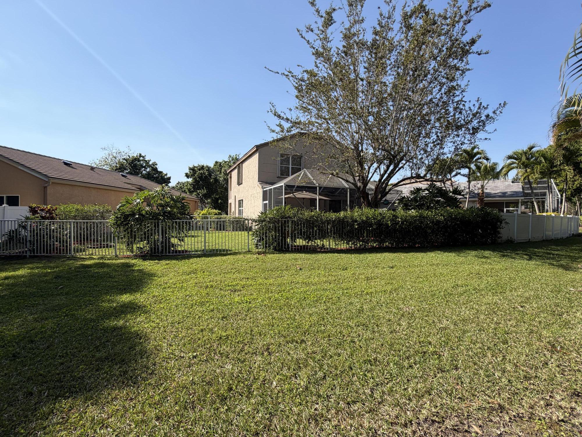 10255 Little Mustang Lake Worth, FL 33449