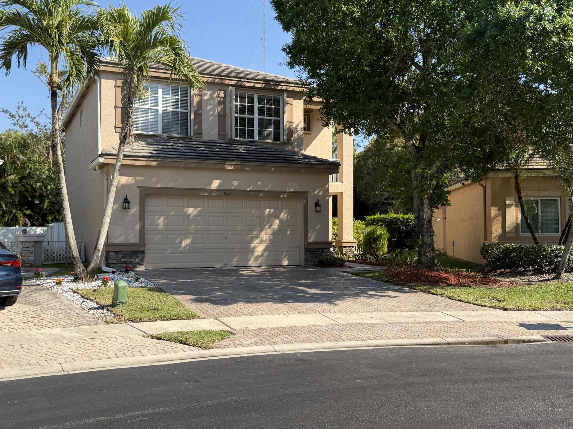 10255 Little Mustang Lake Worth, FL 33449