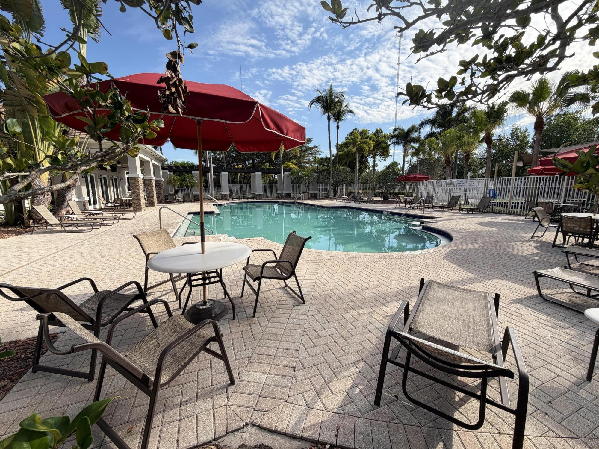 10255 Little Mustang Lake Worth, FL 33449