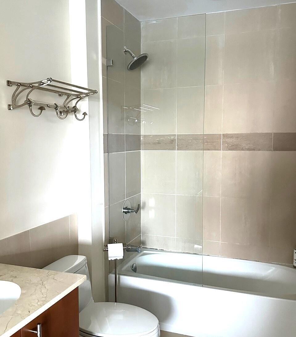 image Ocean Marine Yacht Club Condo10