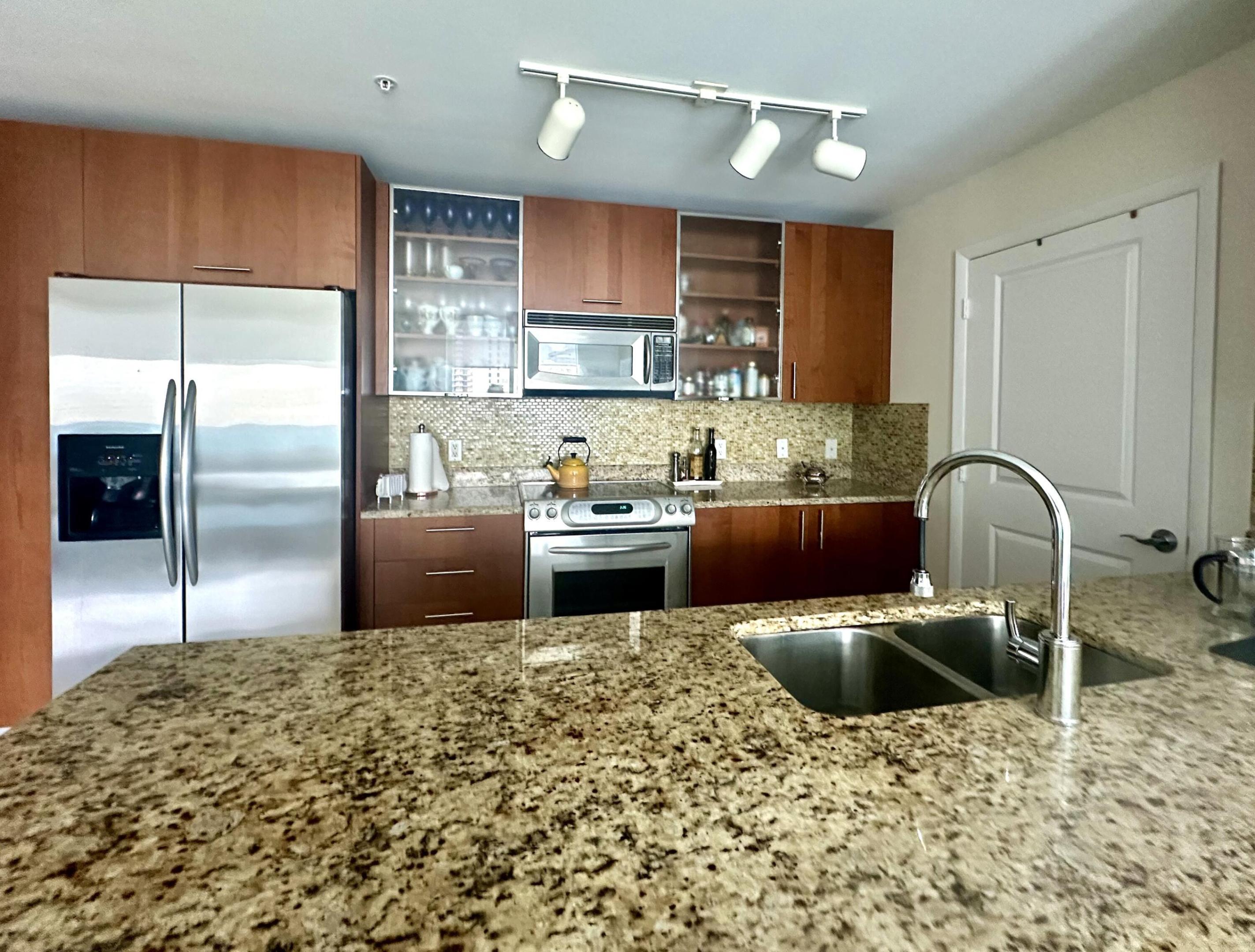 image Ocean Marine Yacht Club Condo5