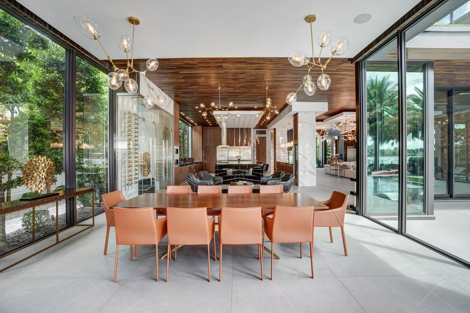 671 Middle Riv Fort Lauderdale, FL 33304