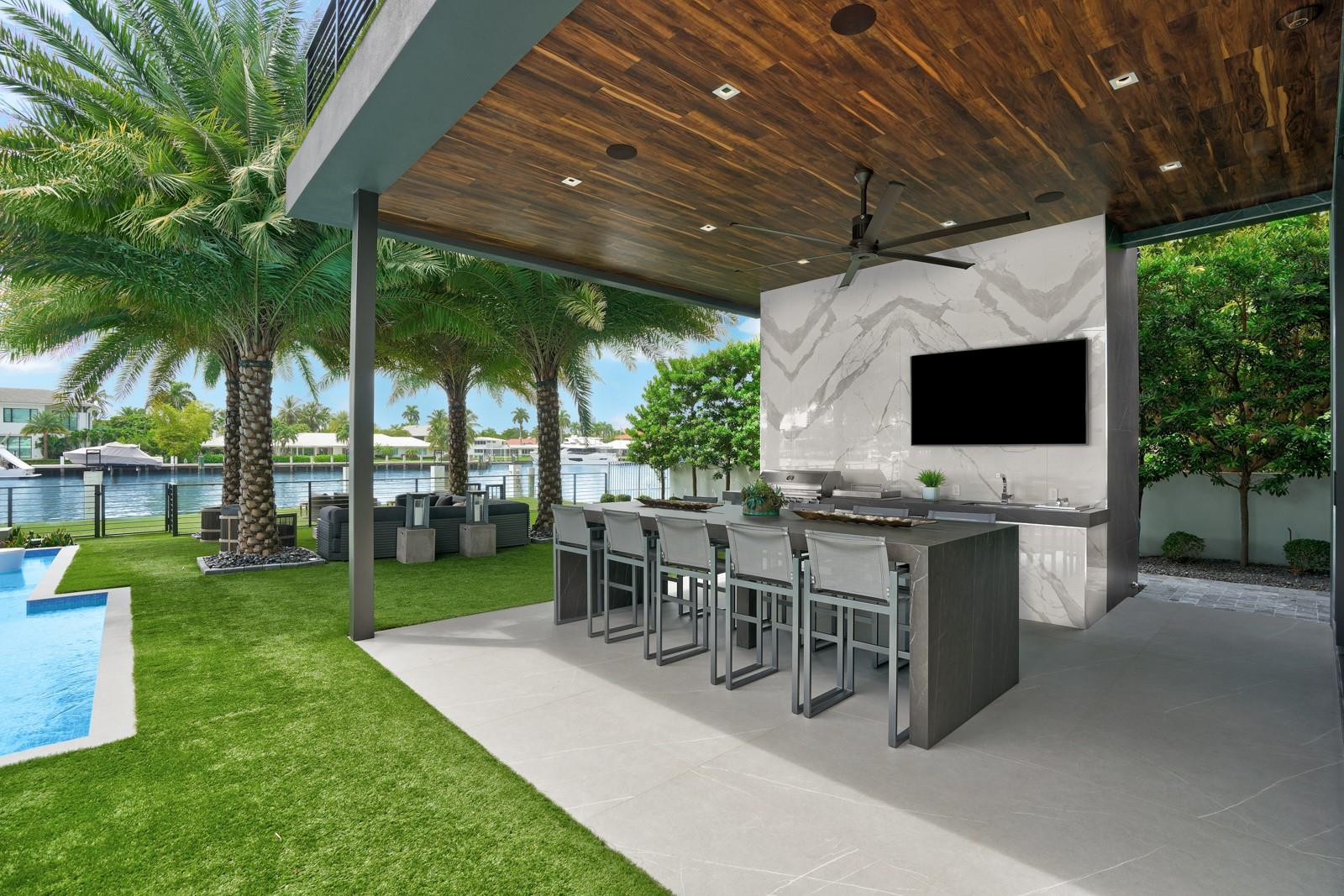 671 Middle Riv Fort Lauderdale, FL 33304