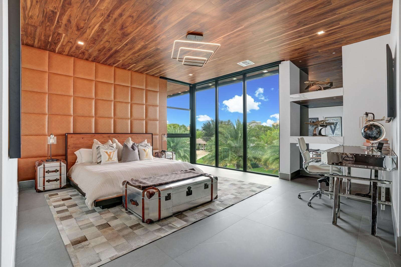 671 Middle Riv Fort Lauderdale, FL 33304