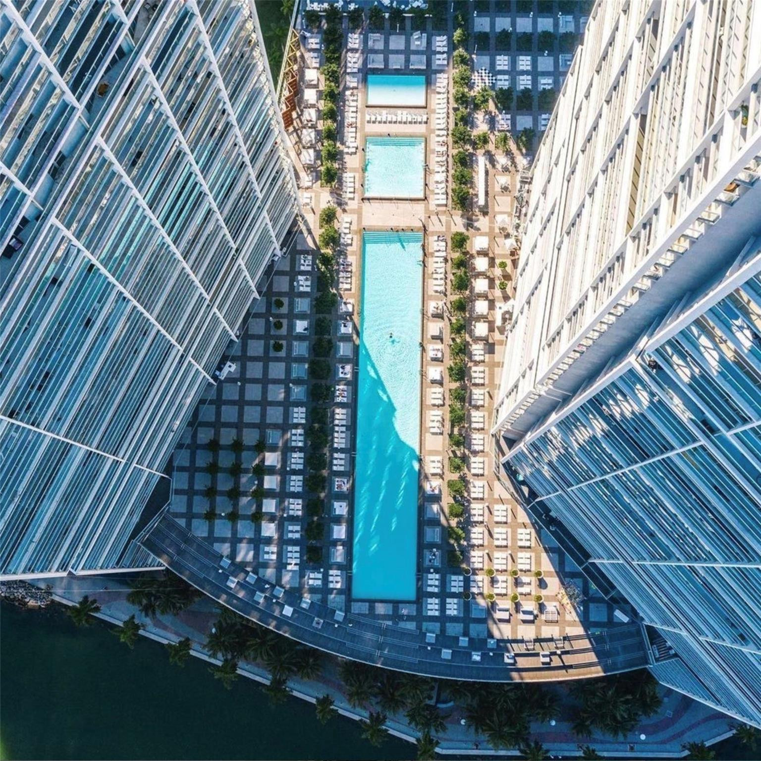 image Icon Brickell II24