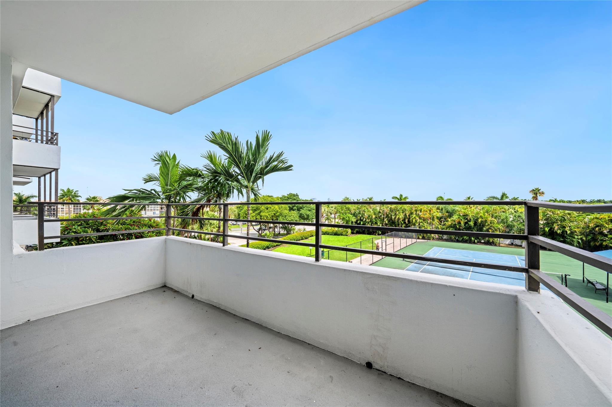 600 Three Iss #301 Hallandale Beach, FL 33009