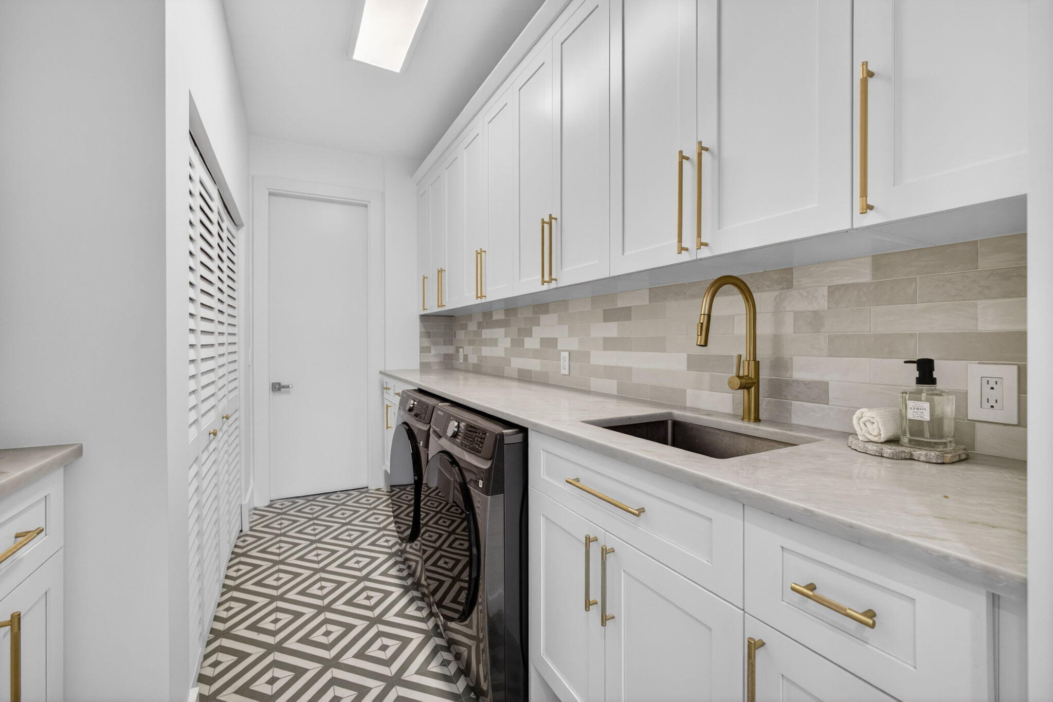 2725 Seneca West Palm Beach, FL 33409
