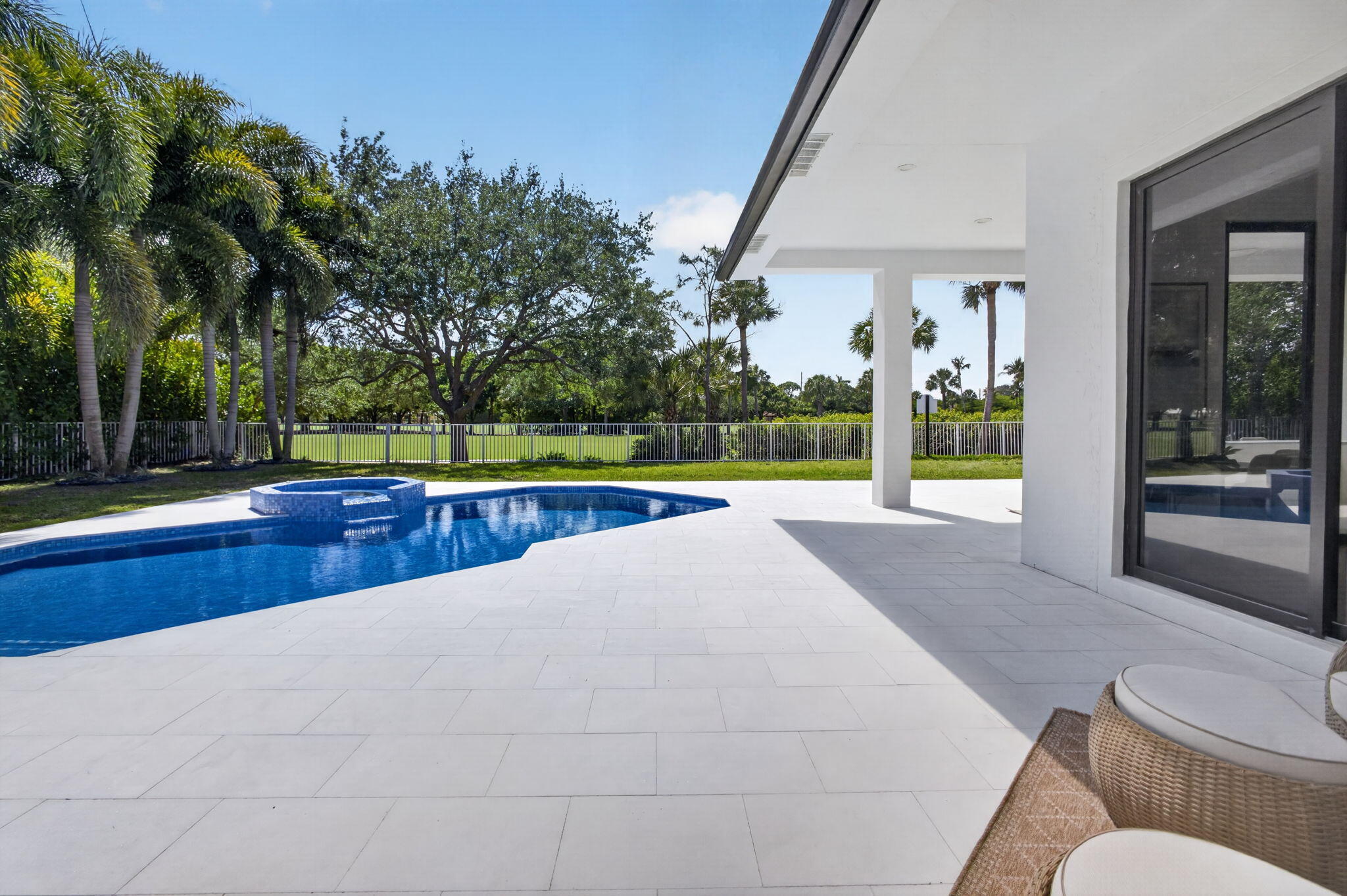 2725 Seneca West Palm Beach, FL 33409