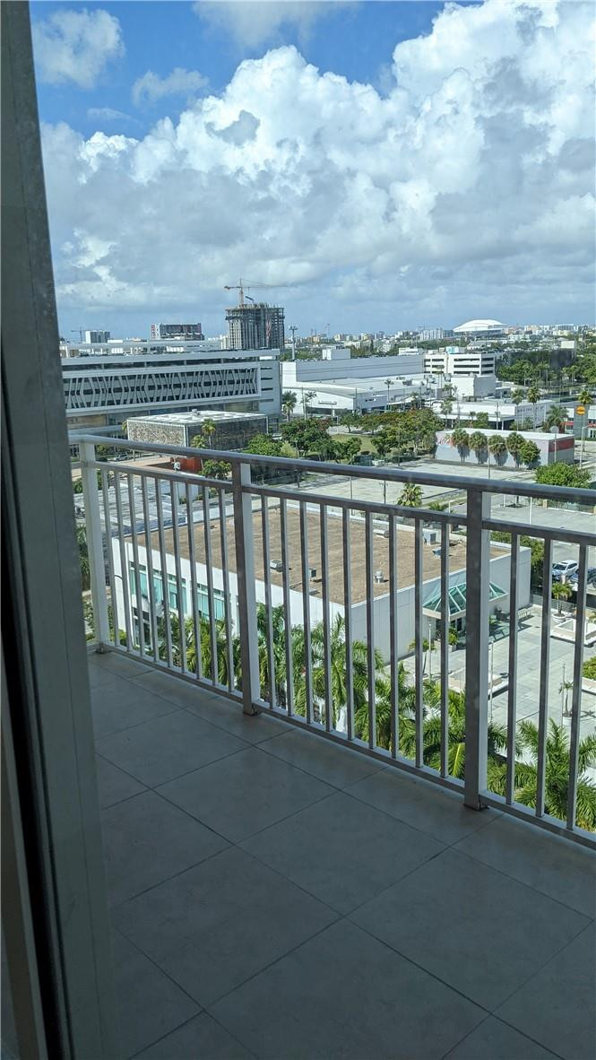 image Uptown Lofts Condo3