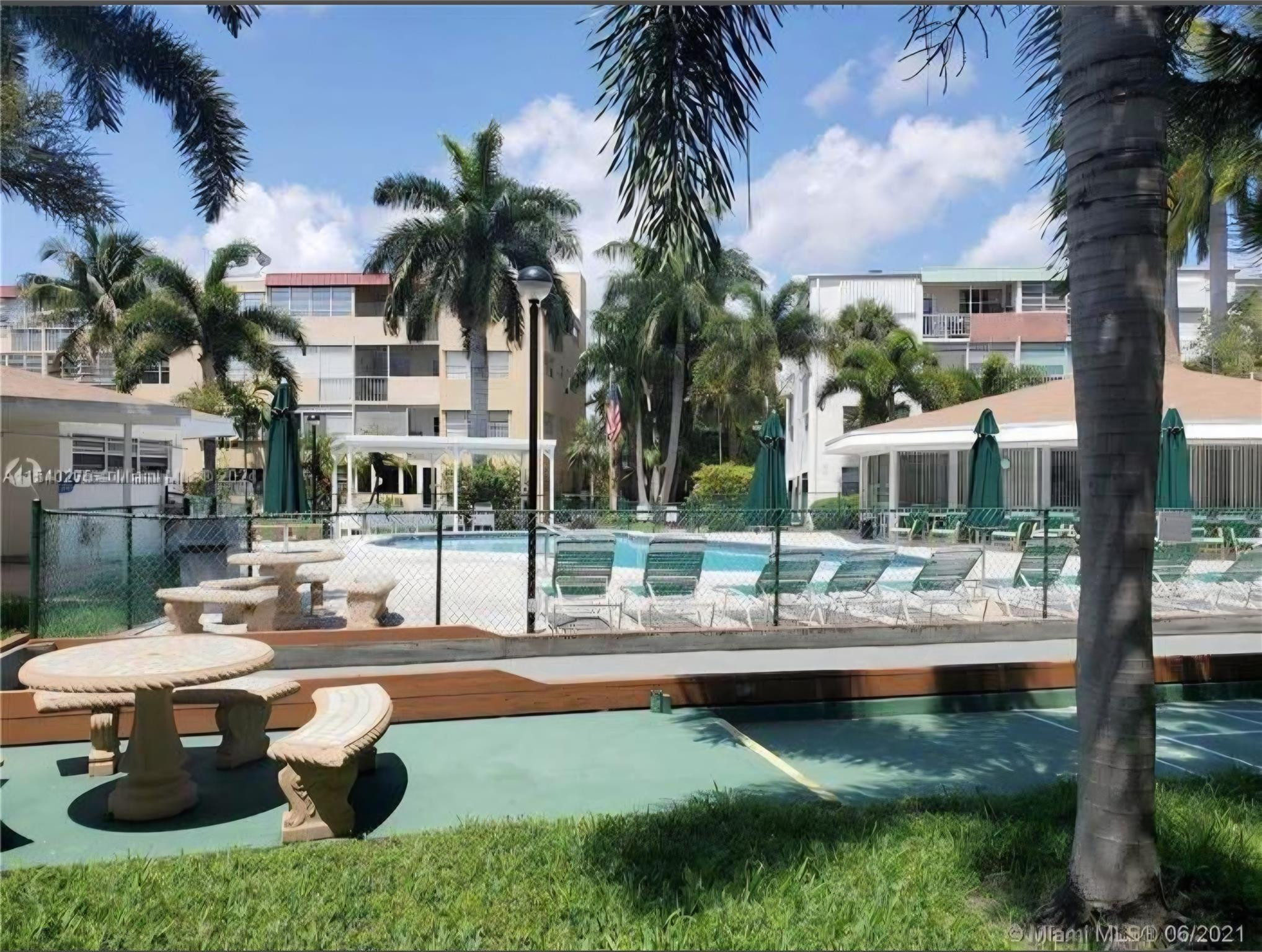 1333 E Hallandale Bch #305