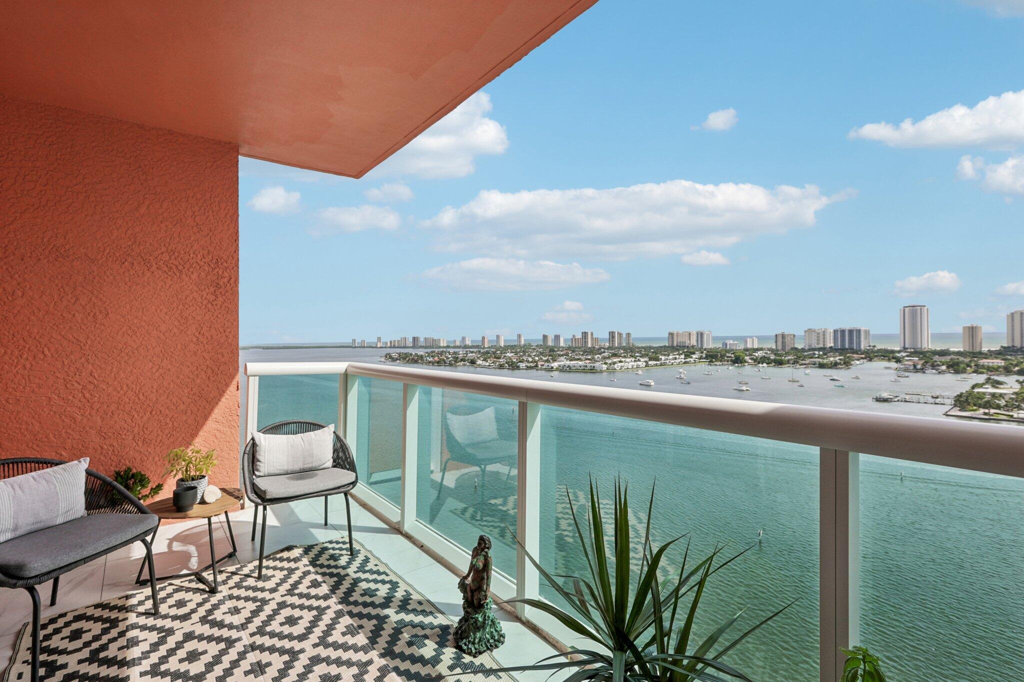 2640 Lake Shr #2008 Riviera Beach, FL 33404