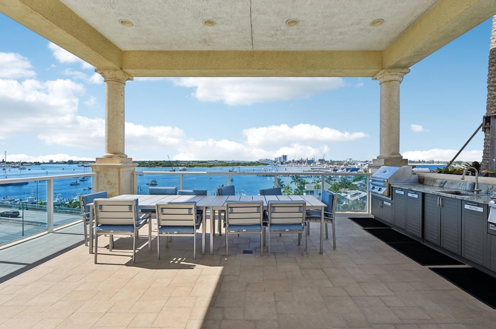2640 Lake Shr #2008 Riviera Beach, FL 33404