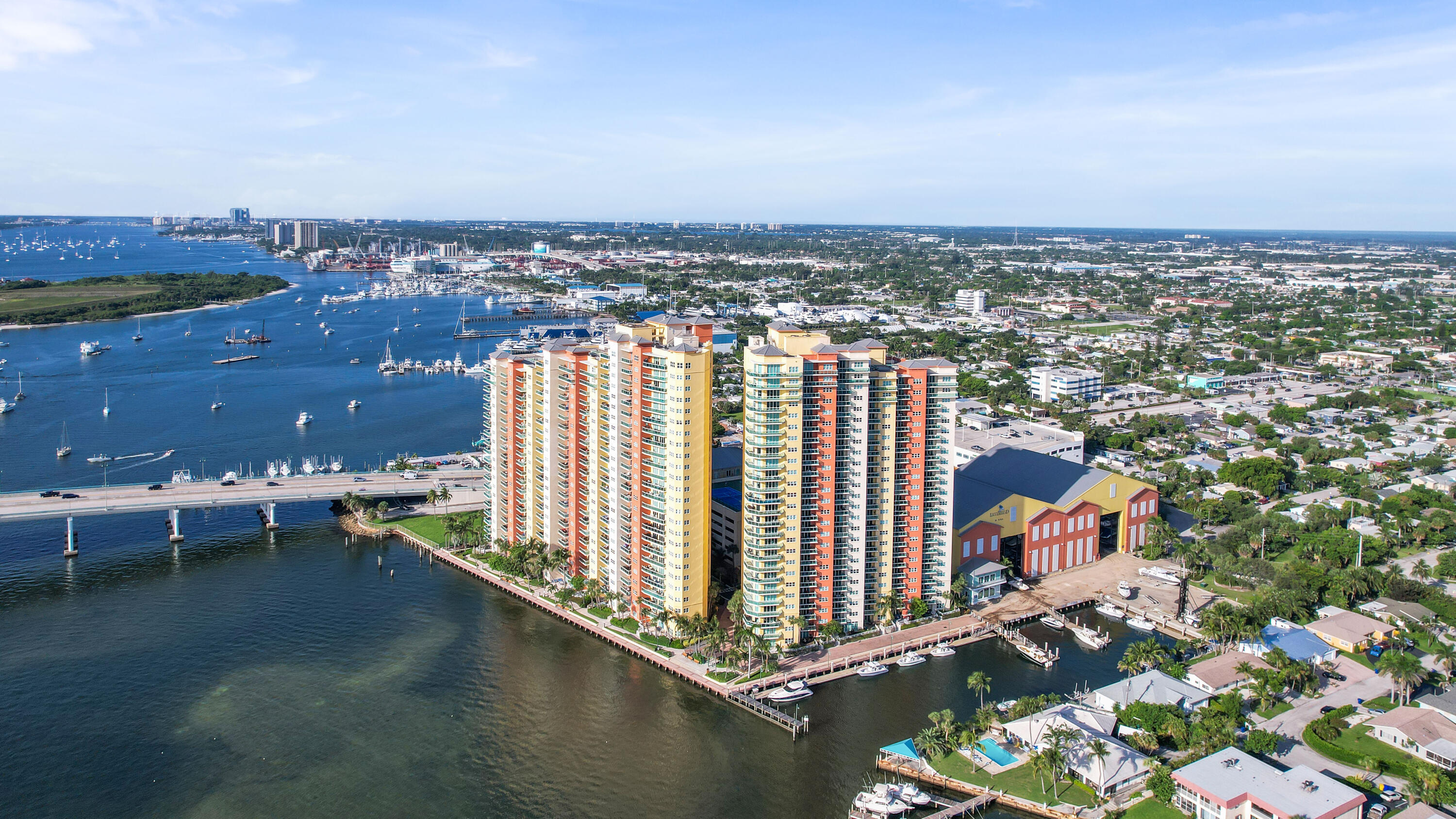 2640 Lake Shr #2008 Riviera Beach, FL 33404