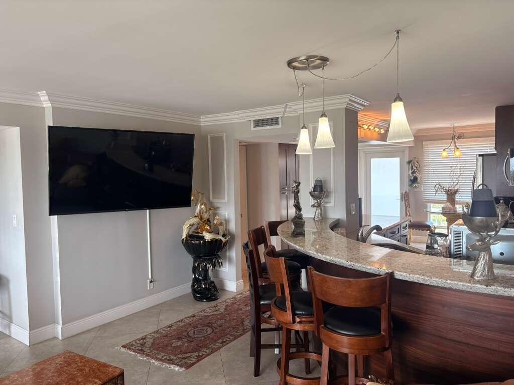 2611 N Riverside #Apt 703 Pompano Beach, FL 33062