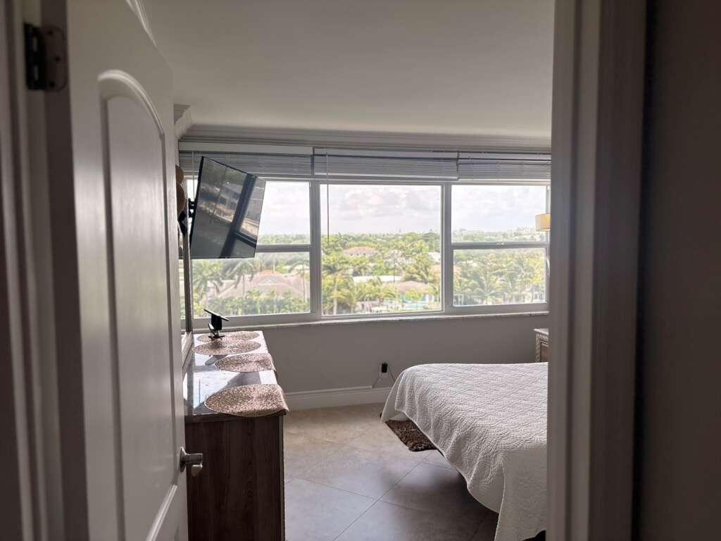 2611 N Riverside #Apt 703 Pompano Beach, FL 33062