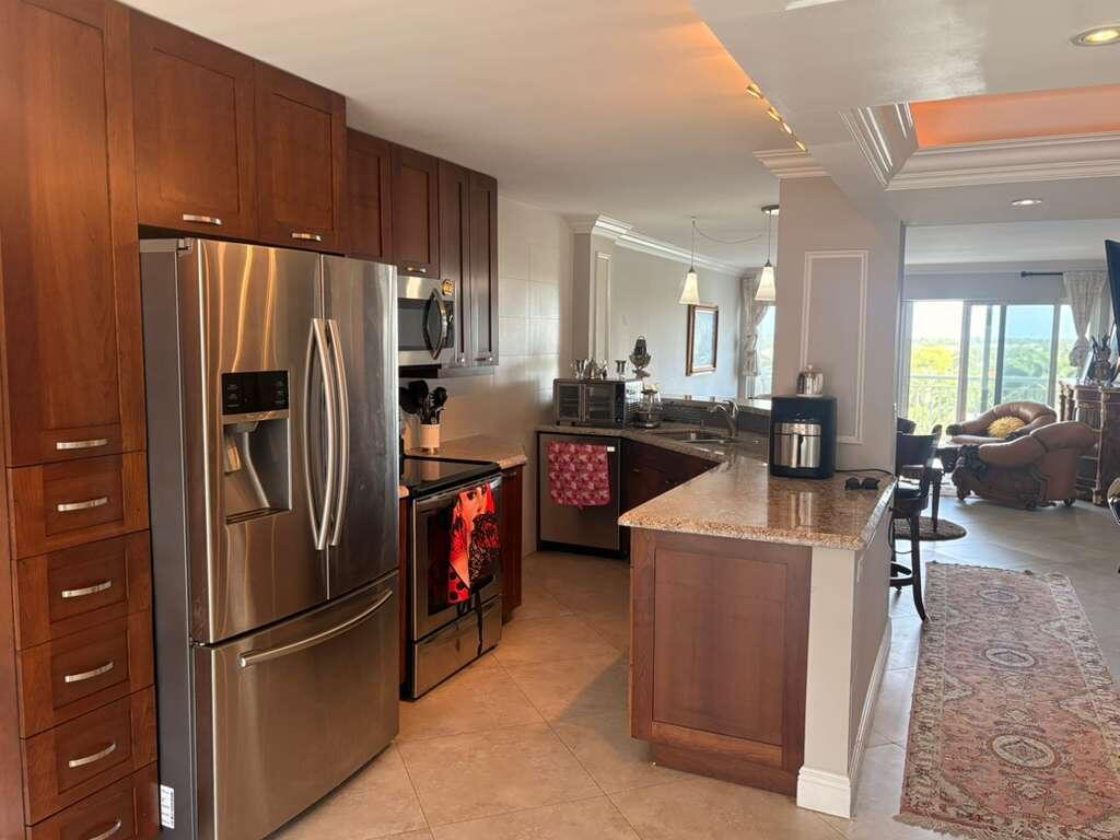 2611 N Riverside #Apt 703 Pompano Beach, FL 33062