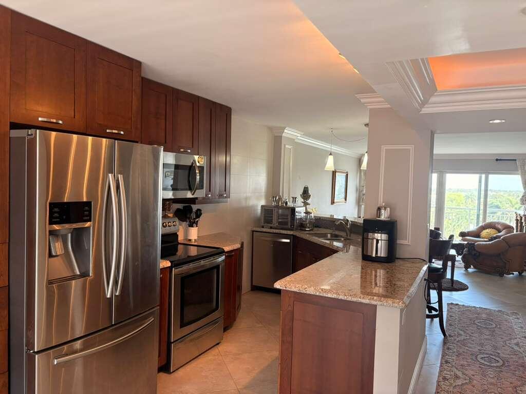 2611 N Riverside #Apt 703 Pompano Beach, FL 33062