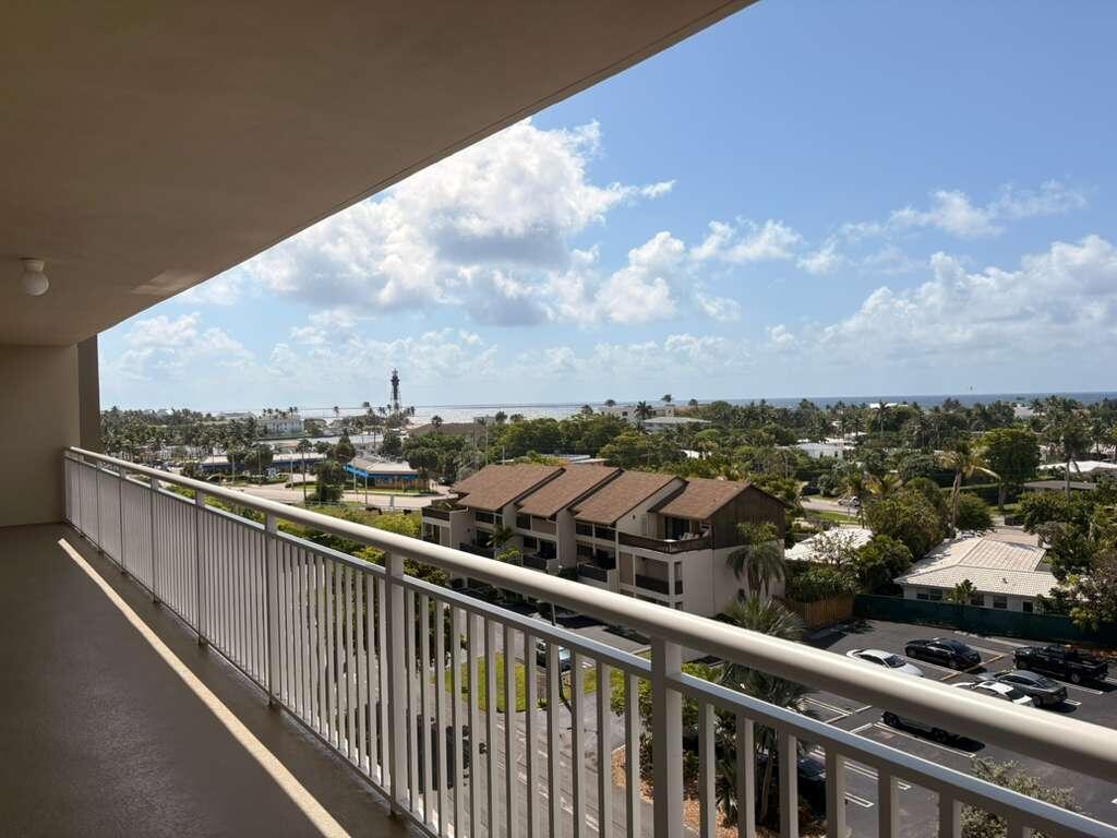 2611 N Riverside #Apt 703 Pompano Beach, FL 33062