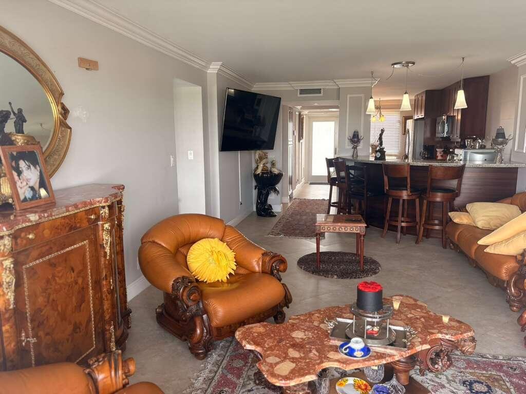 2611 N Riverside #Apt 703 Pompano Beach, FL 33062