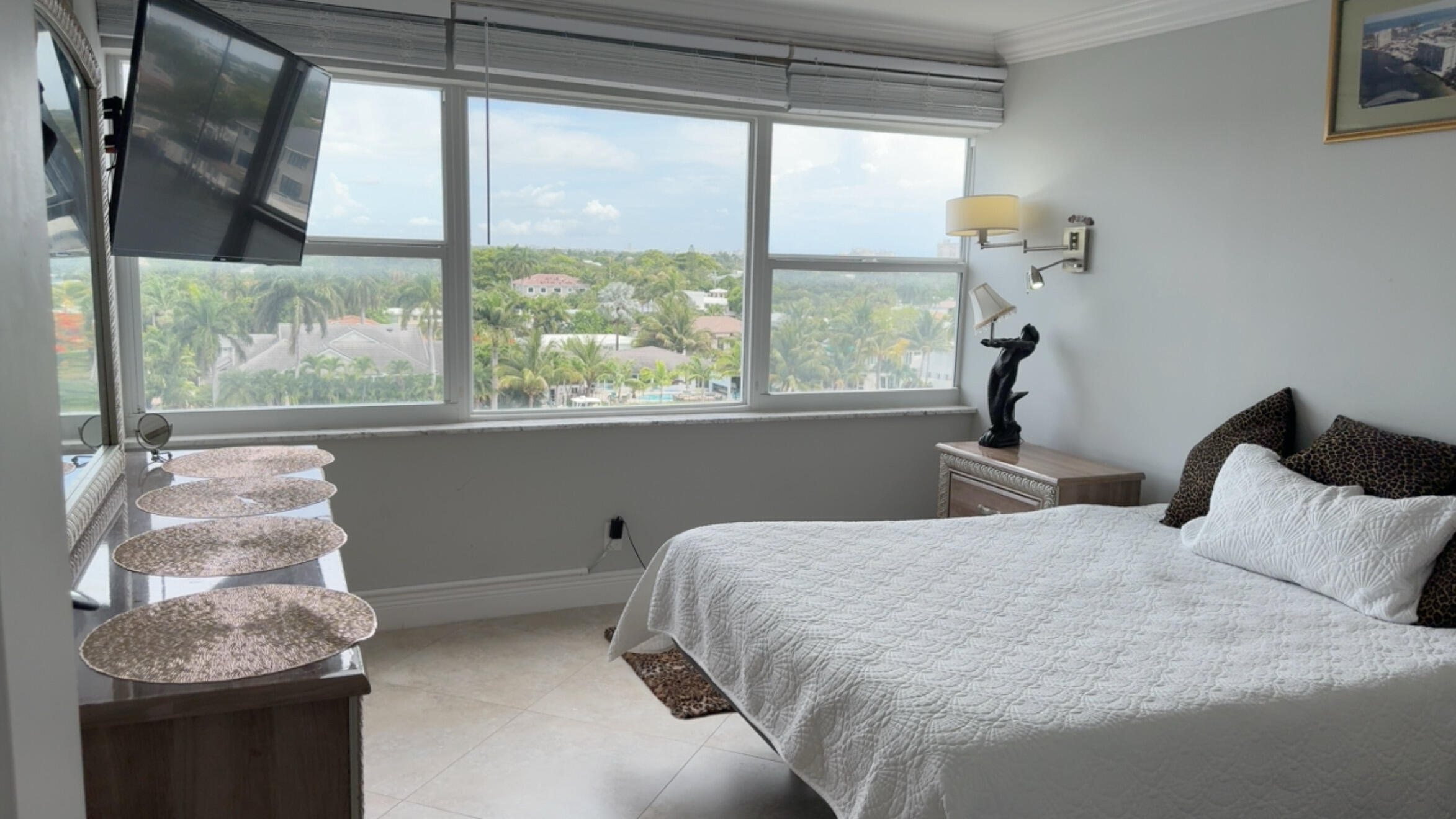 2611 N Riverside #Apt 703 Pompano Beach, FL 33062