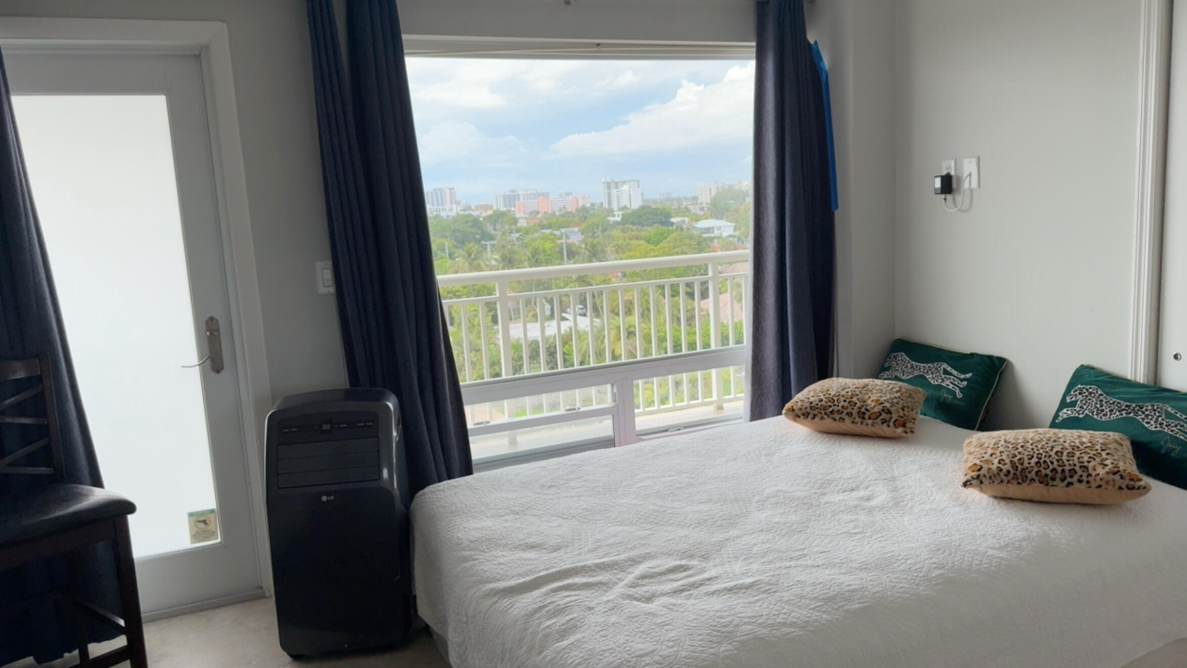 2611 N Riverside #Apt 703 Pompano Beach, FL 33062