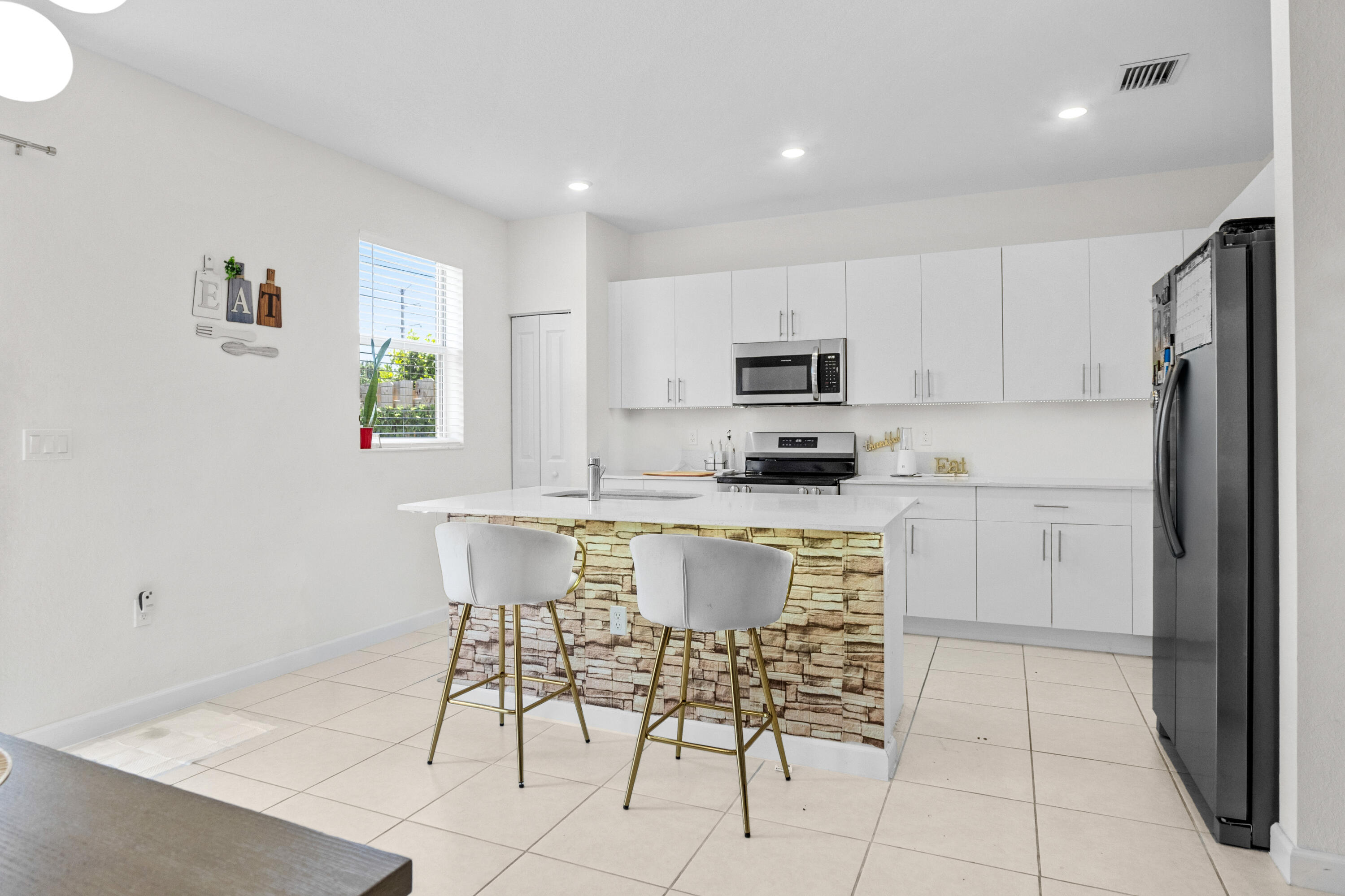 2688 NW 55th Lauderhill, FL 33313