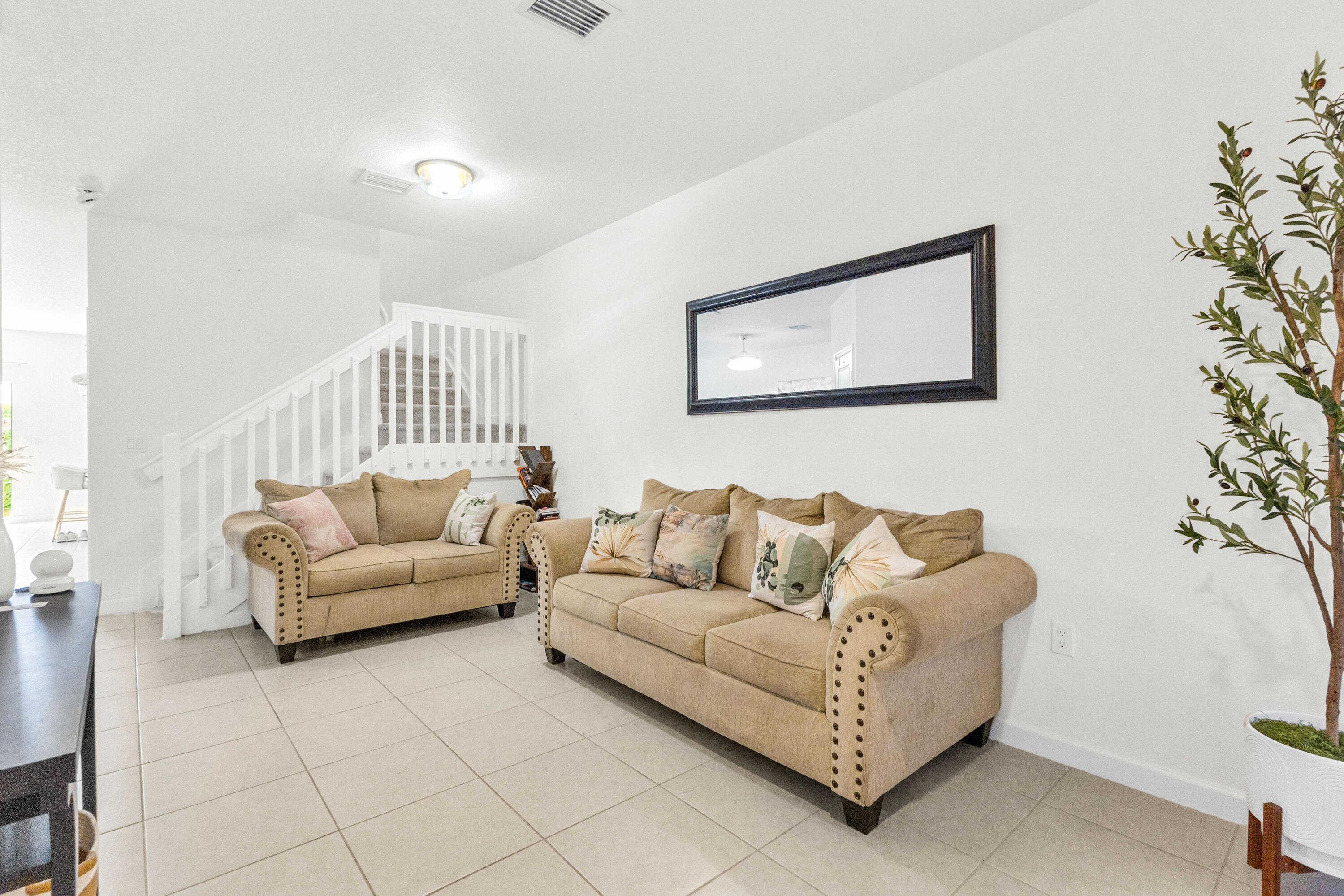 2688 NW 55th Lauderhill, FL 33313