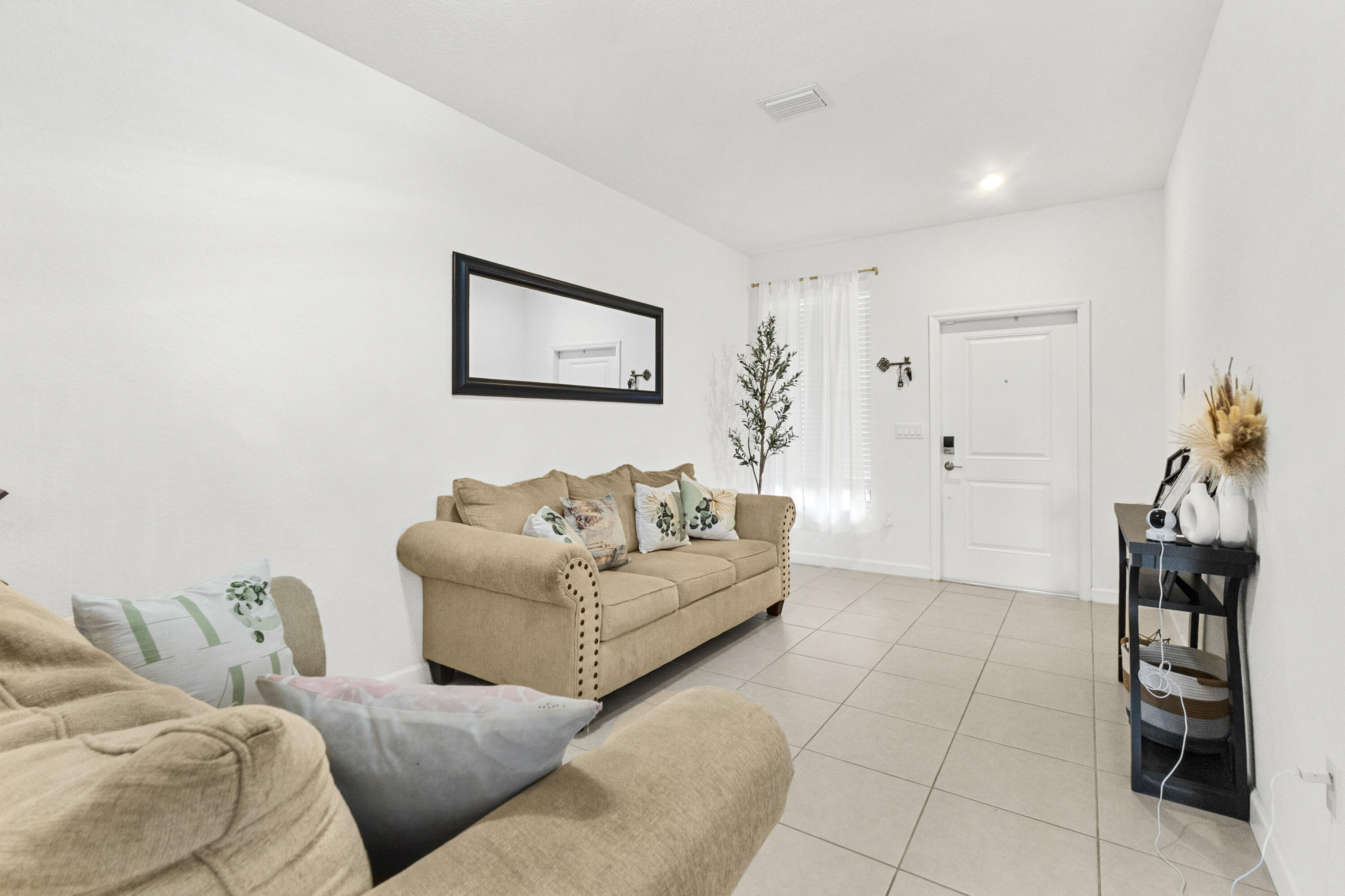 2688 NW 55th Lauderhill, FL 33313
