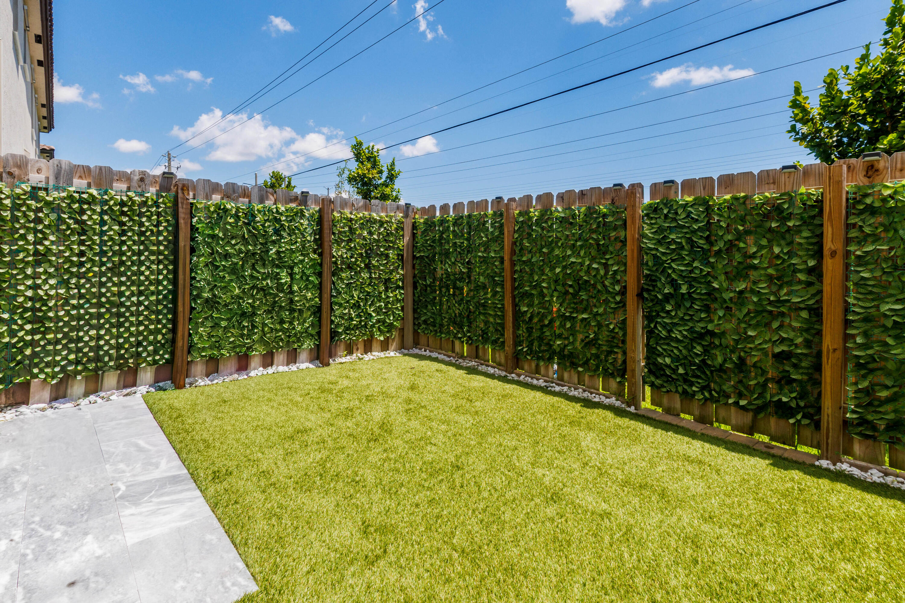2688 NW 55th Lauderhill, FL 33313