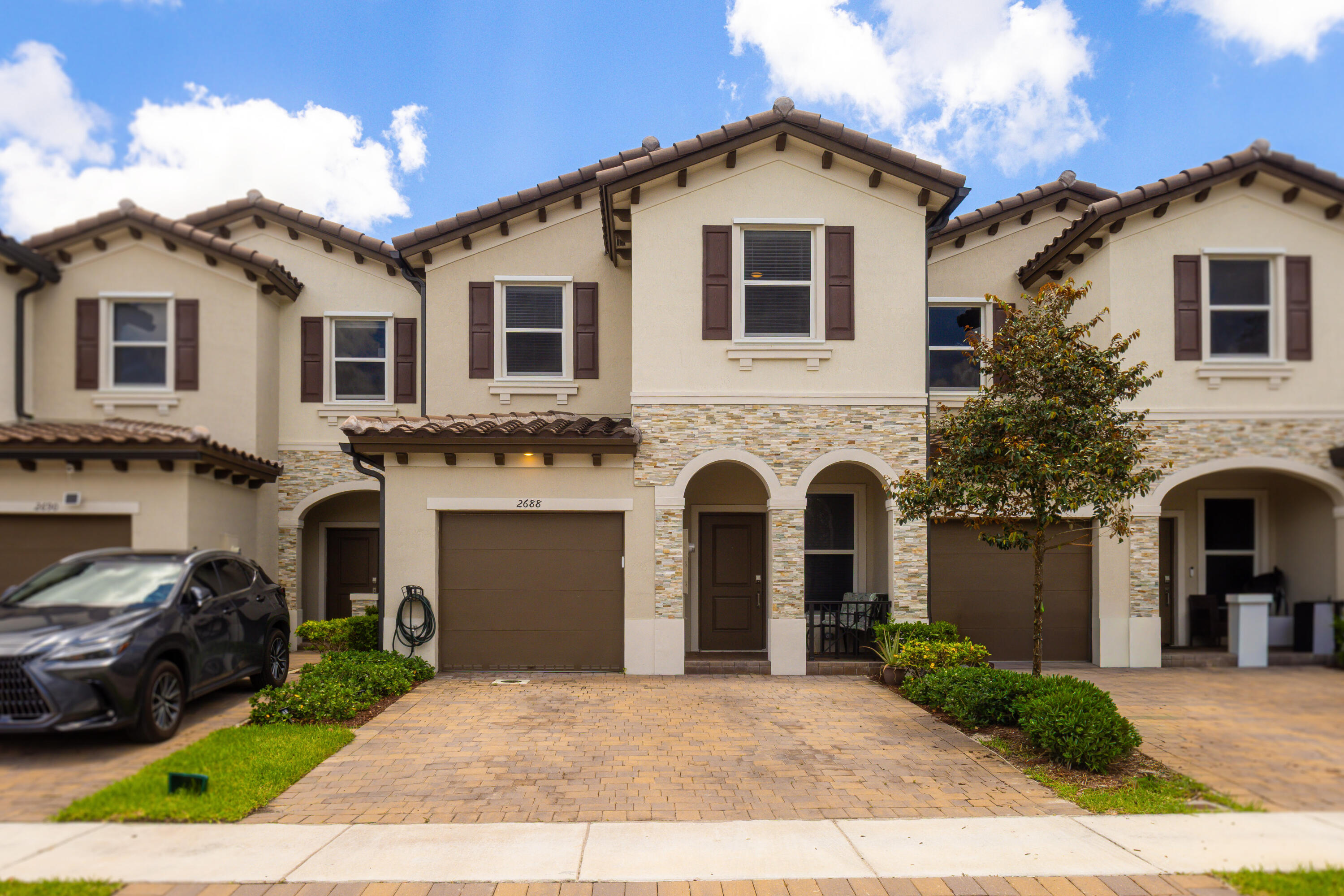 2688 NW 55th Lauderhill, FL 33313