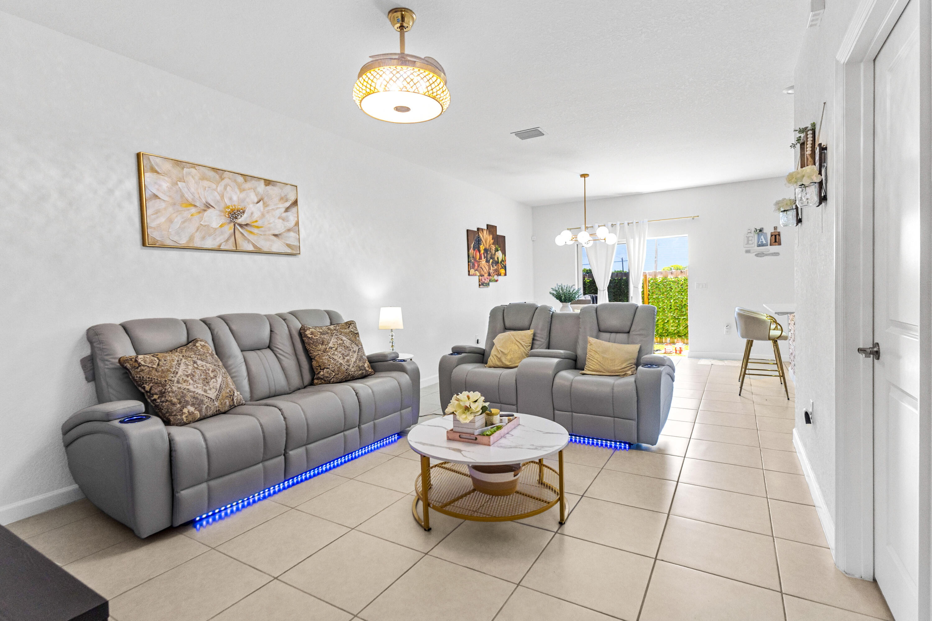 2688 NW 55th Lauderhill, FL 33313