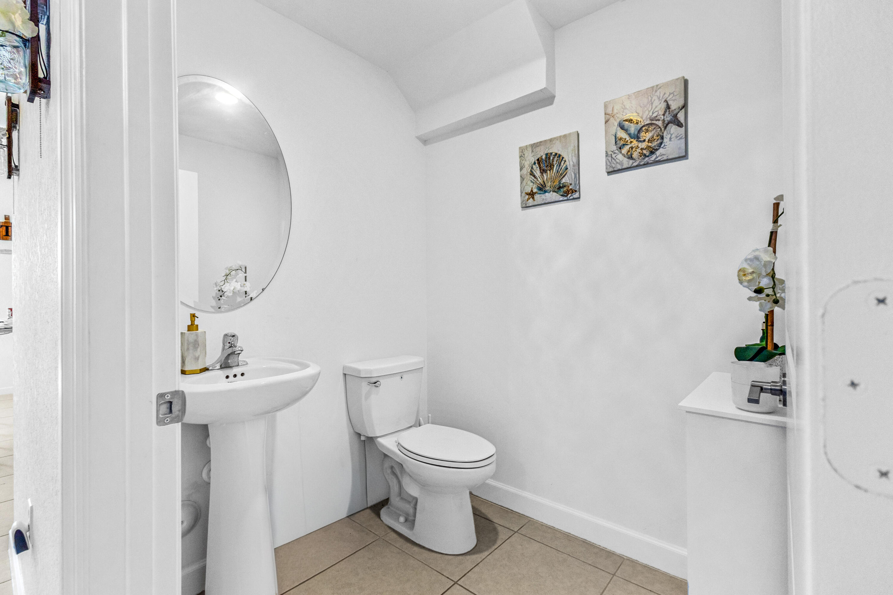 2688 NW 55th Lauderhill, FL 33313