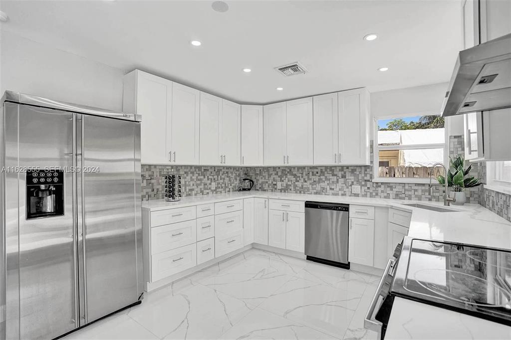 3421 Dover Pompano Beach, FL 33062