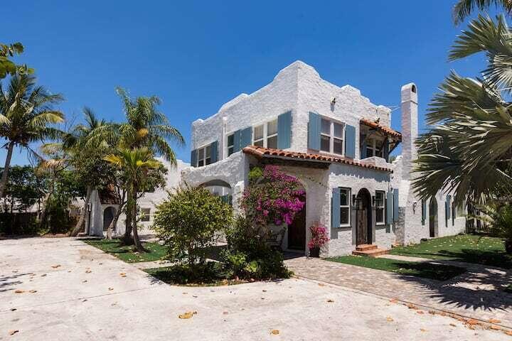 717 Forest Hl West Palm Beach, FL 33405