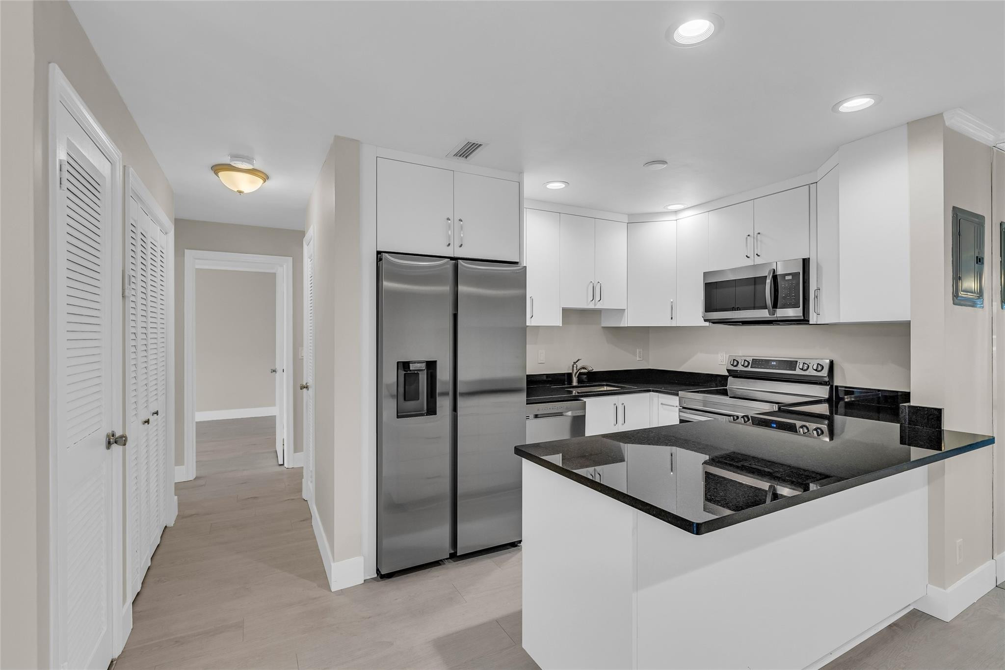 6319 Bay Clb #1