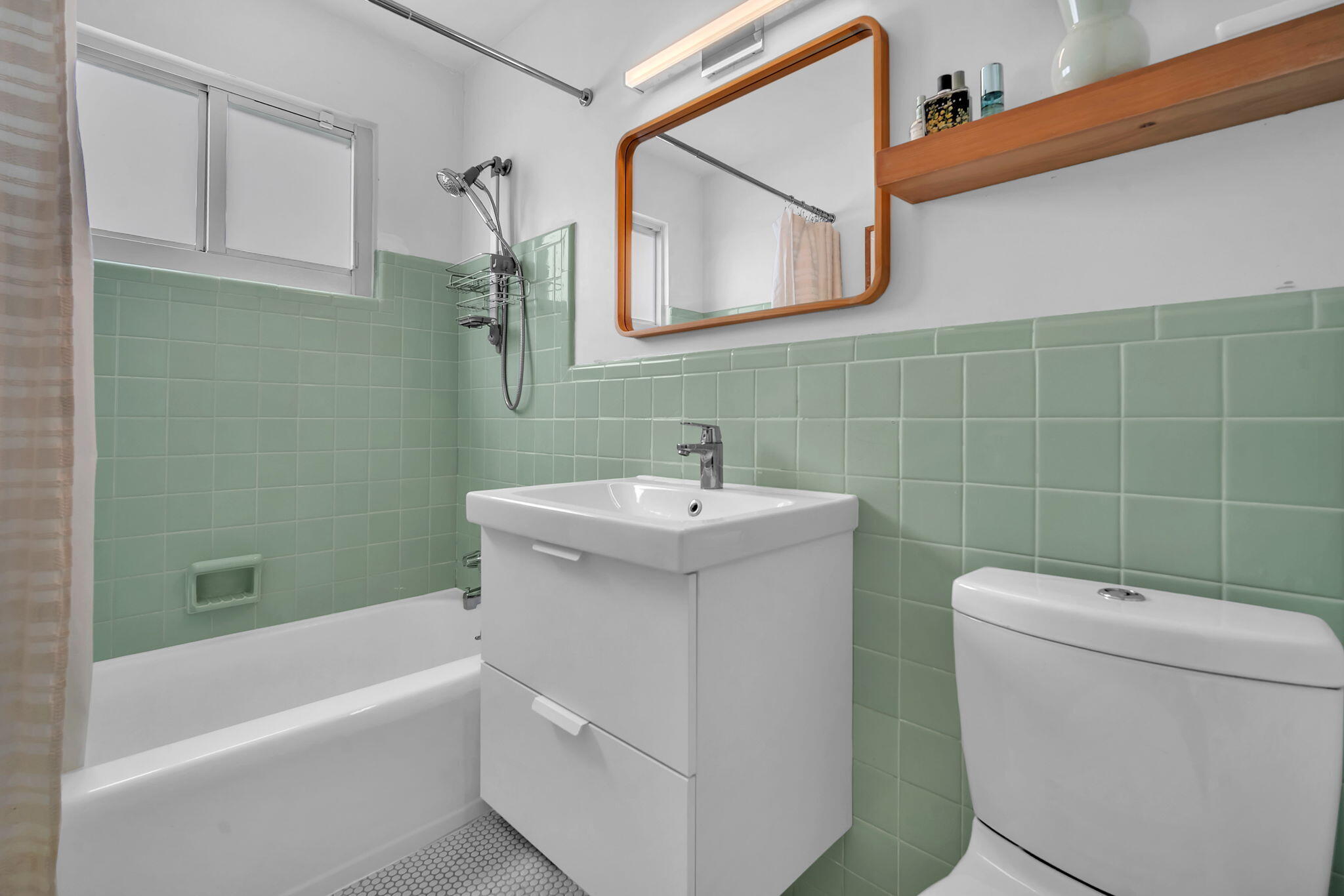 7830 SW 67th South Miami, FL 33143