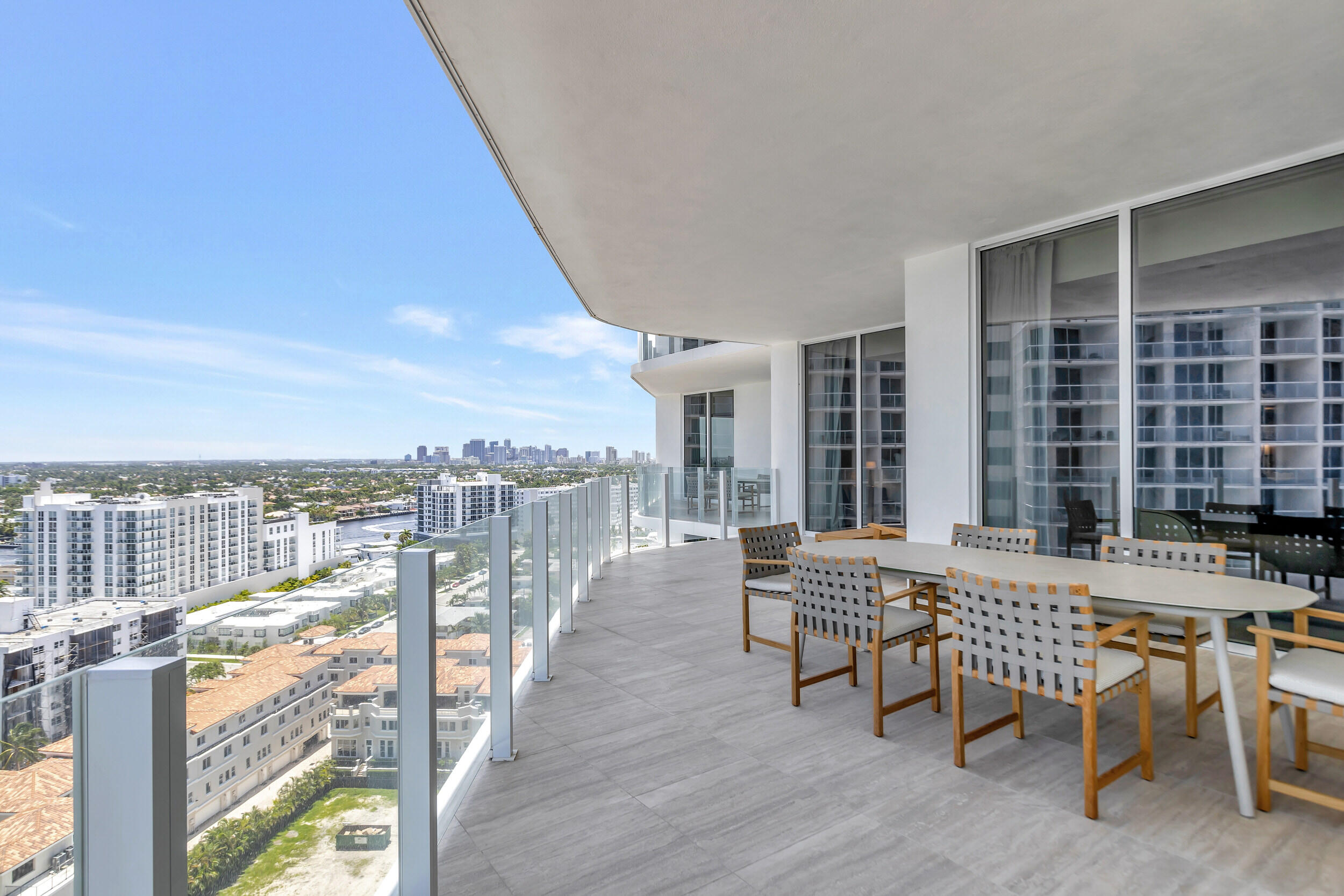 525 N Fort Lauderdale Bch Blvd #1707 Fort Lauderdale, FL 33304